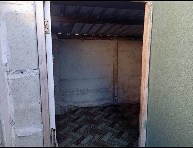 2 BEDROOM FREEHOLD FOR SALE IN GRIFFITHS MXENGE